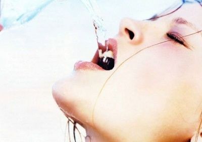 痘痘肌别光顾着控油，补水保湿更重要